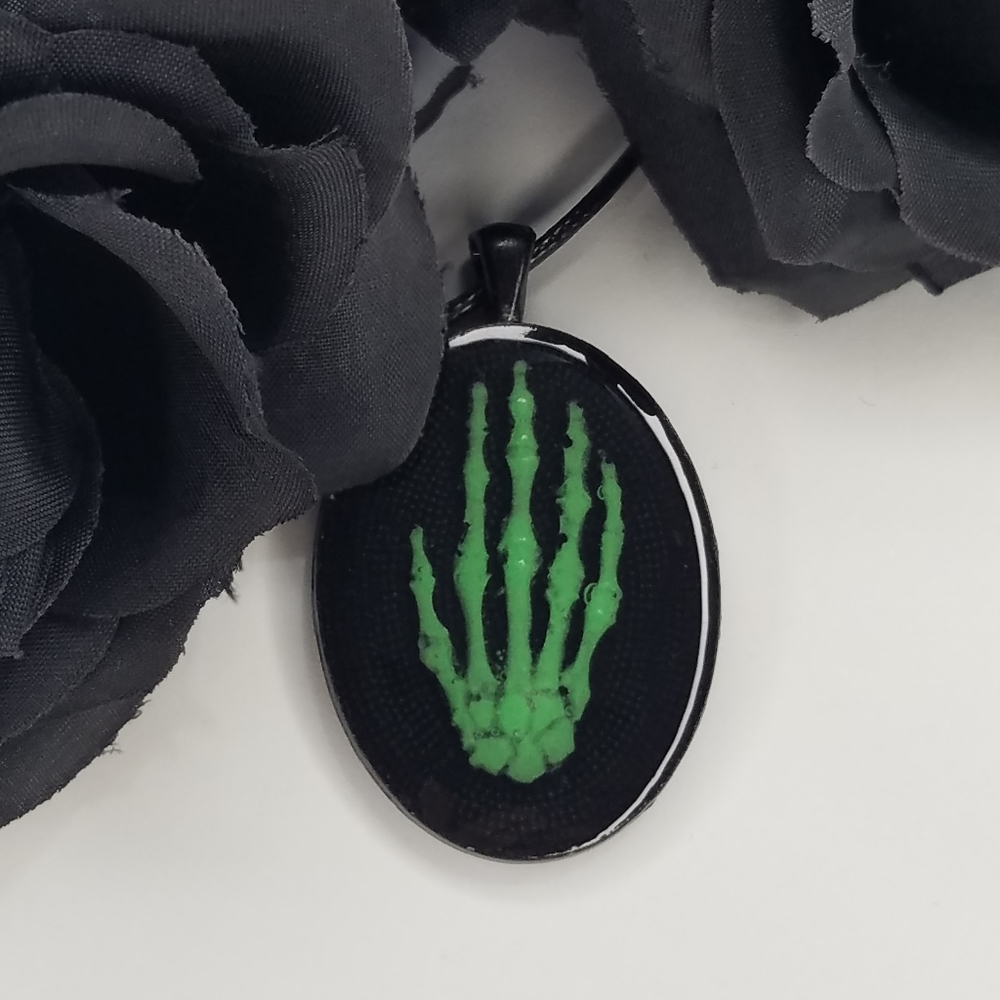 GLOW Skeleton Hand Necklace- Green